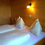 Laerchenhuette Apartmán *