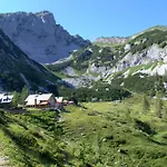 Laerchenhuette *
