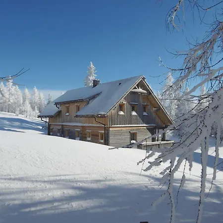 Laerchenhuette * Tauplitzalm